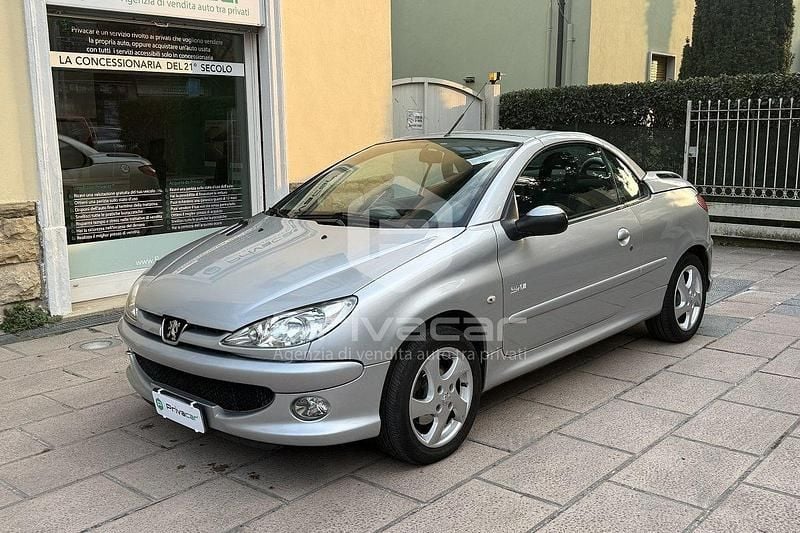 Usata Peugeot 206 CC 109 CV (80 kW) 2007 Grigio Cabrio