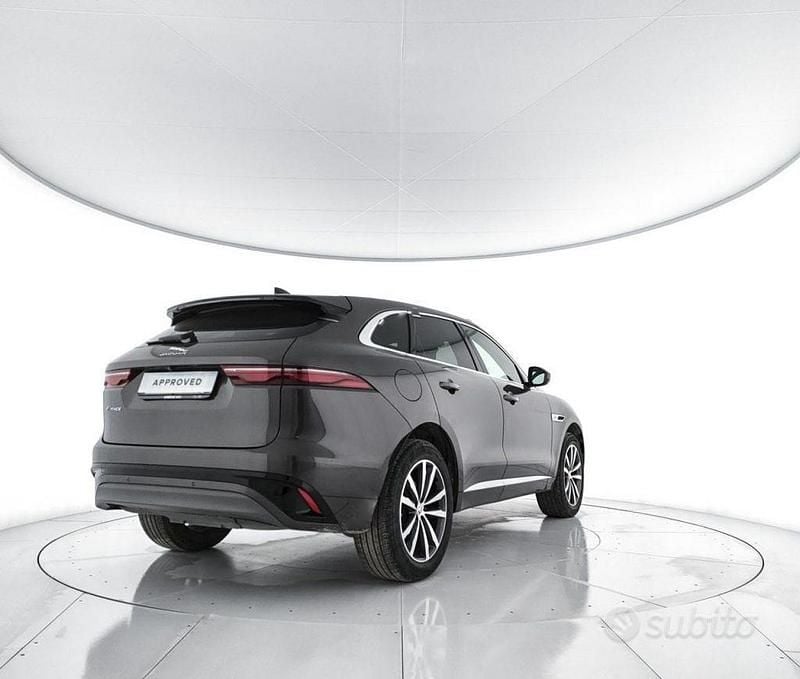 Begagnad Jaguar F-Pace R-Dynamic 204 HK (150 kW) 2022 Grå SUV