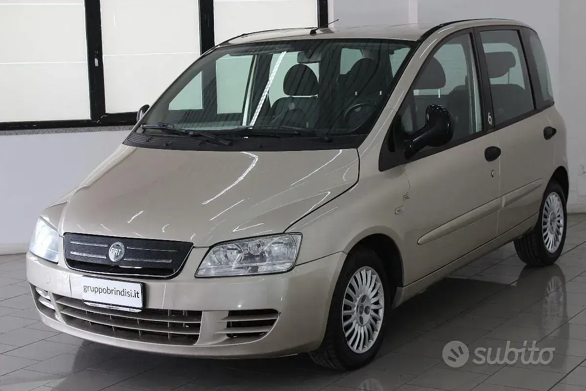 Usata Fiat Multipla Dynamic 120 CV (88 kW) 2010 Marrone Monovolume
