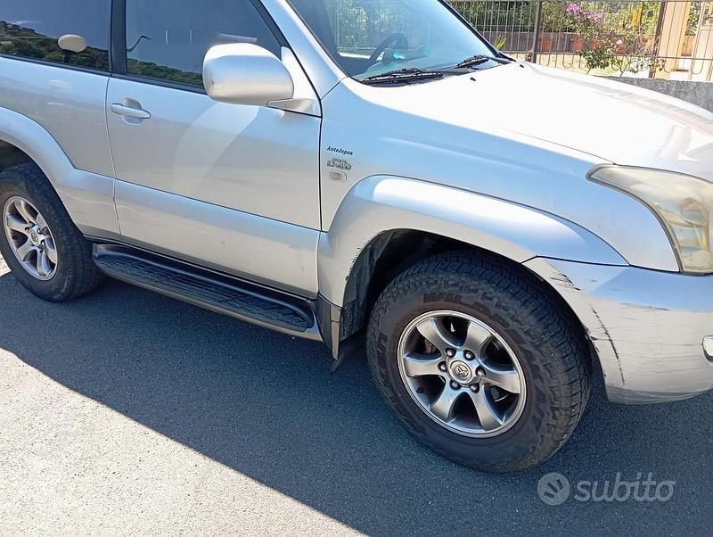 Second-hand Toyota Land Cruiser 173 CP (127 kW) 2008 SUV