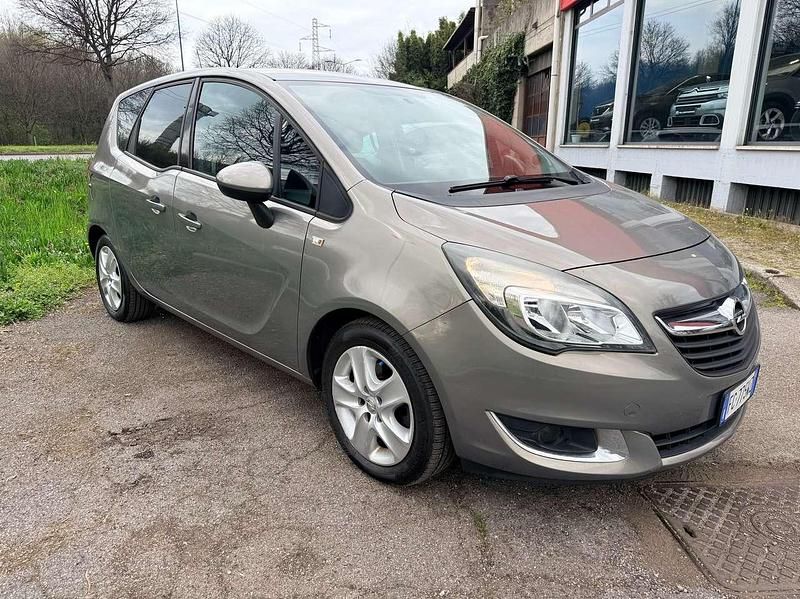 Usata Opel Meriva 120 CV (88 kW) 2016 Grigio minerale chiaro Monovolume