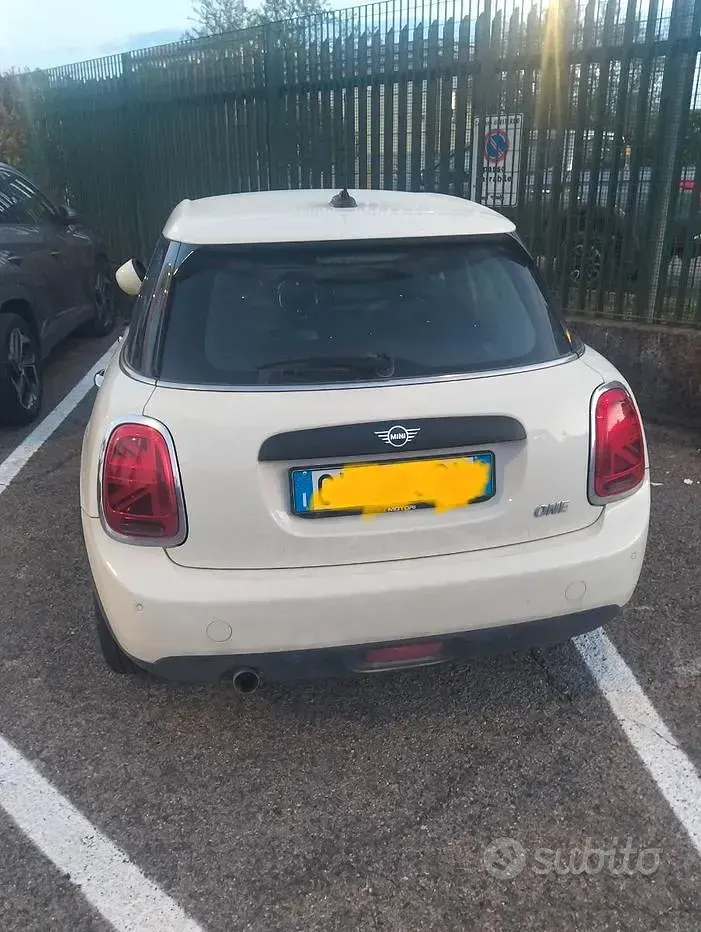 Usata Mini ONE 75 CV (55 kW) 2021 Utilitaria