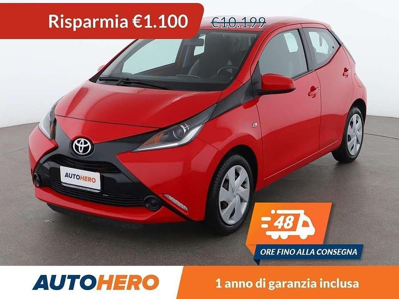 Rosso Usata 2016 Toyota Aygo X-play Due volumi | 9099 € (Buon prezzo) - Immagine 1/3