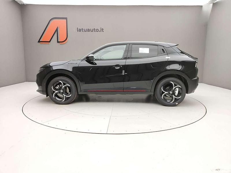 Nuova Alfa Romeo Junior Edizione Speciale 145 CV (106 kW) 2025 Nero SUV