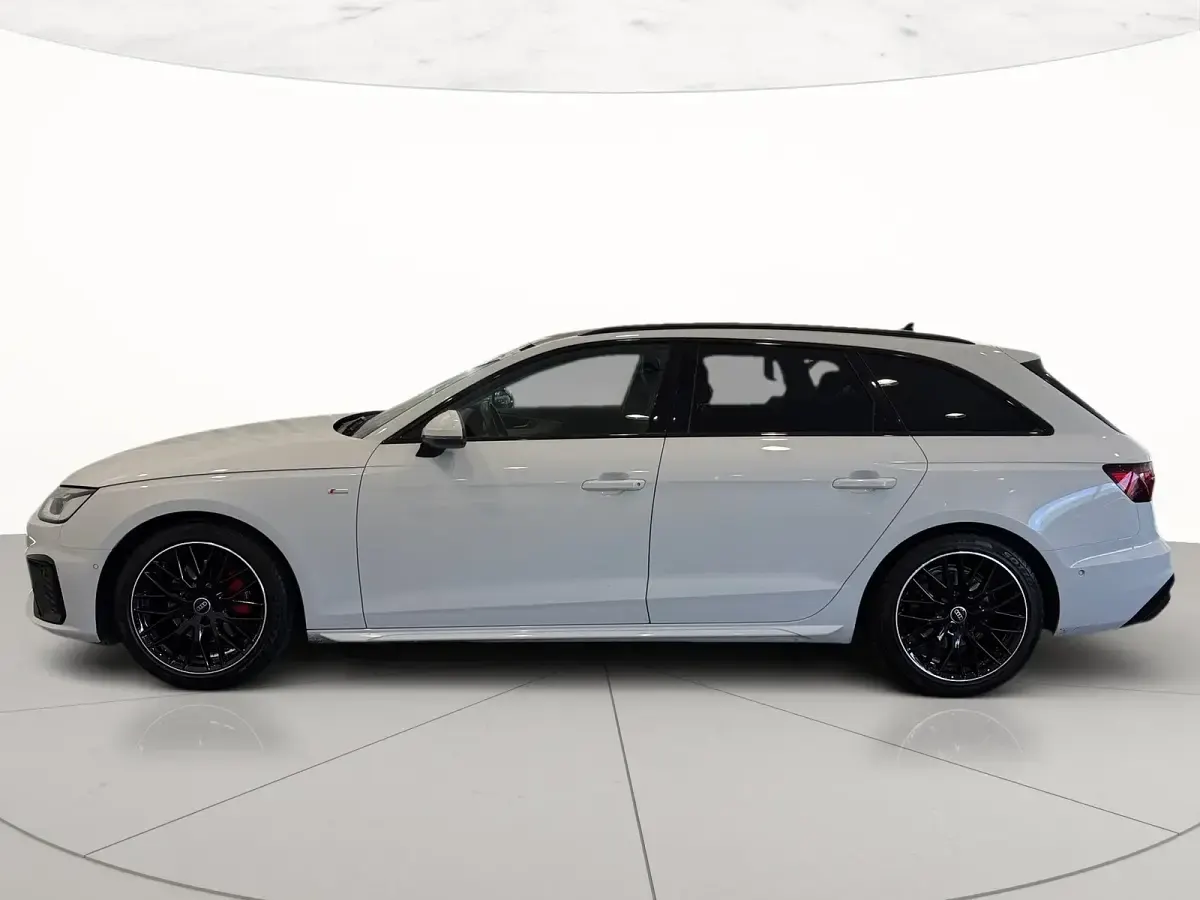 Usata Audi A4 S-Line 204 CV (150 kW) 2024 Bianco ghiacciaio metallizzato Station wagon