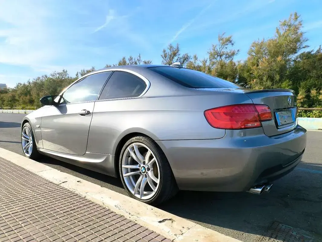 Usata BMW 325 Comfort Edition 218 CV (160 kW) 2006 Coupé