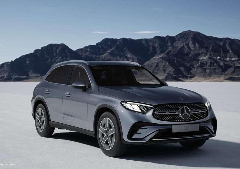 Nuova Mercedes GLC300e Advanced 332 CV (244 kW) 2026 Argento SUV