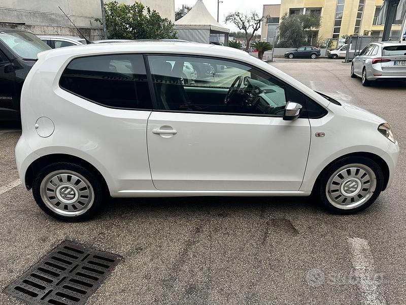 Usata VW up! 75 CV (55 kW) 2012 Bianco Utilitaria