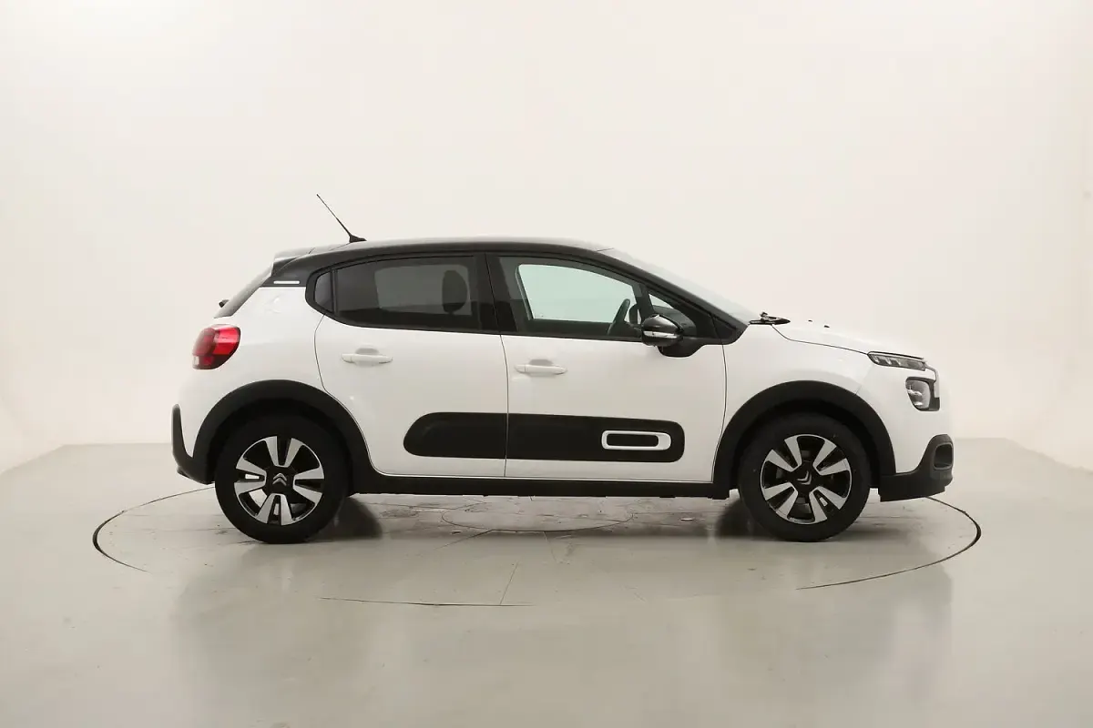 Usata Citroën C3 Shine 83 CV (61 kW) 2023 Utilitaria