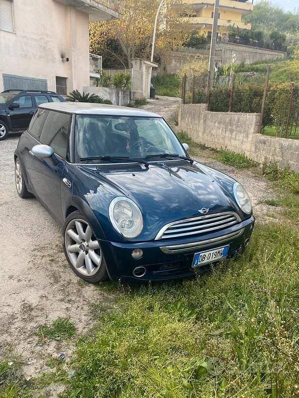 Usata Mini Cooper 116 CV (85 kW) 2006 Blu Utilitaria