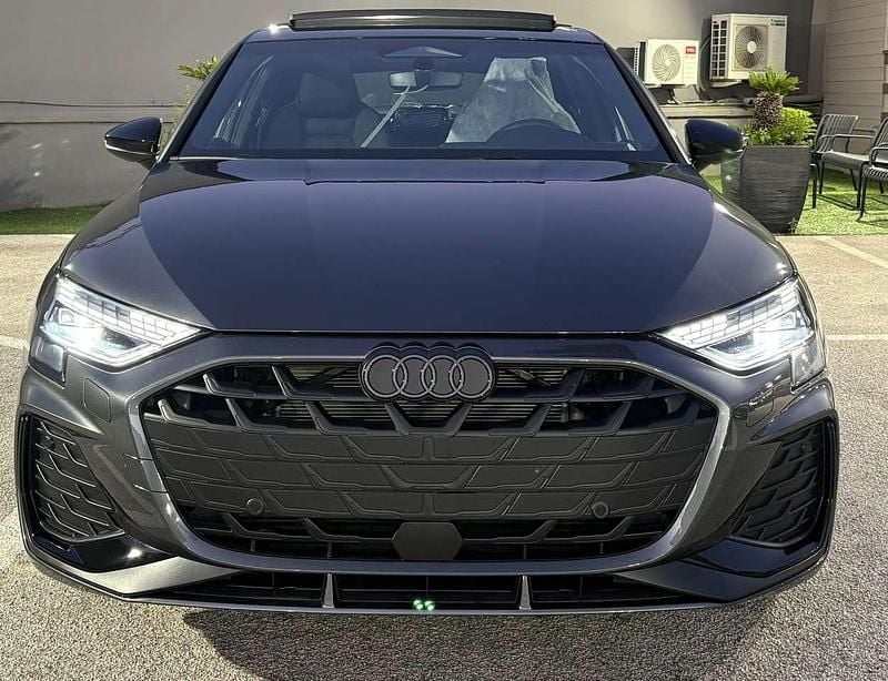 Nuova Audi A3 S-Line 150 CV (110 kW) 2026 Grigio Berlina