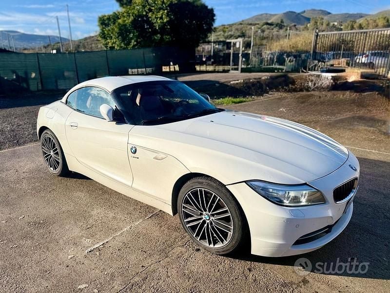 Usado BMW Z4 204 HP (150 kW) 2010 Branco Cabrios
