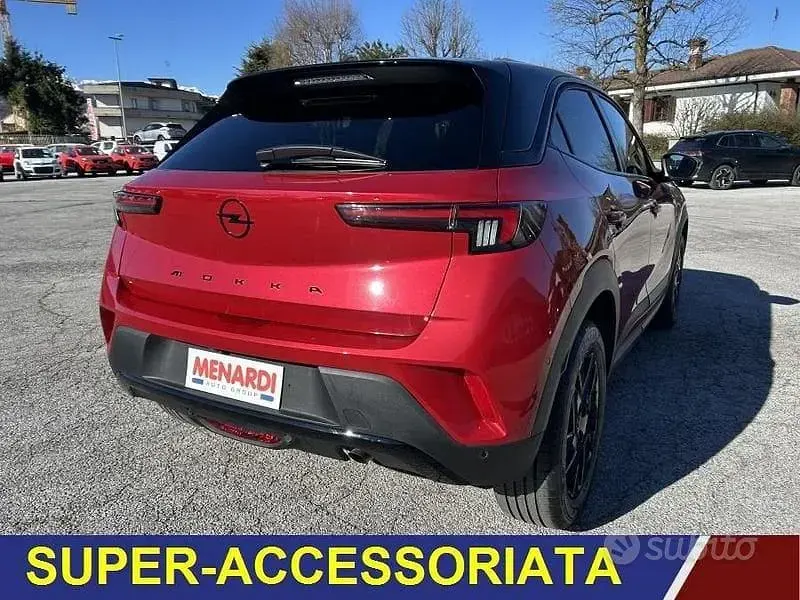 Usata Opel Mokka 101 CV (74 kW) 2024 Rosso SUV