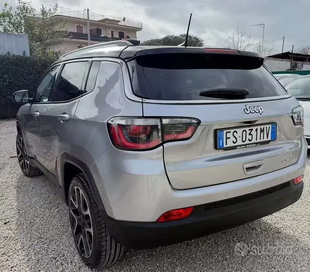 Usata Jeep Compass Limited 120 CV (88 kW) 2018 Grigio SUV