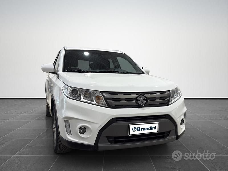 Usata Suzuki Vitara Cool 120 CV (88 kW) 2017 Alpine white SUV