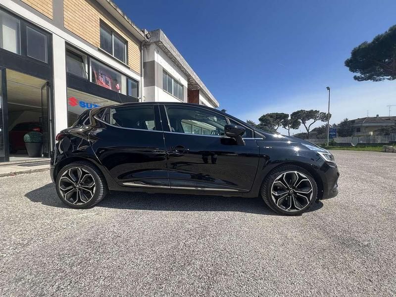 Usata Renault Clio IV Intens 76 CV (55 kW) 2018 Nero Utilitaria