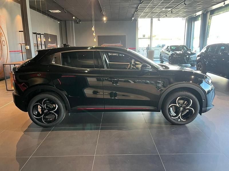 Nuova Alfa Romeo GT Junior 145 CV (106 kW) 2025 Nero SUV