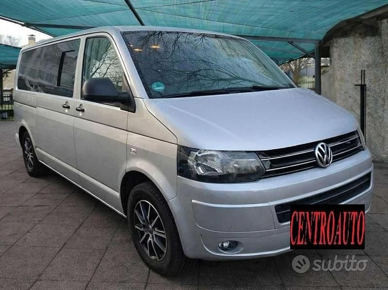 Argento Usata 2015 VW Multivan Furgone | 18.999 € (Buon prezzo) - Immagine 1/4