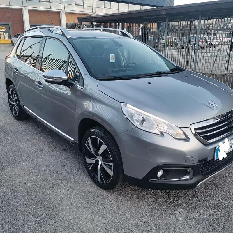Usata Peugeot 2008 Allure 115 CV (84 kW) 2015 Grigio SUV
