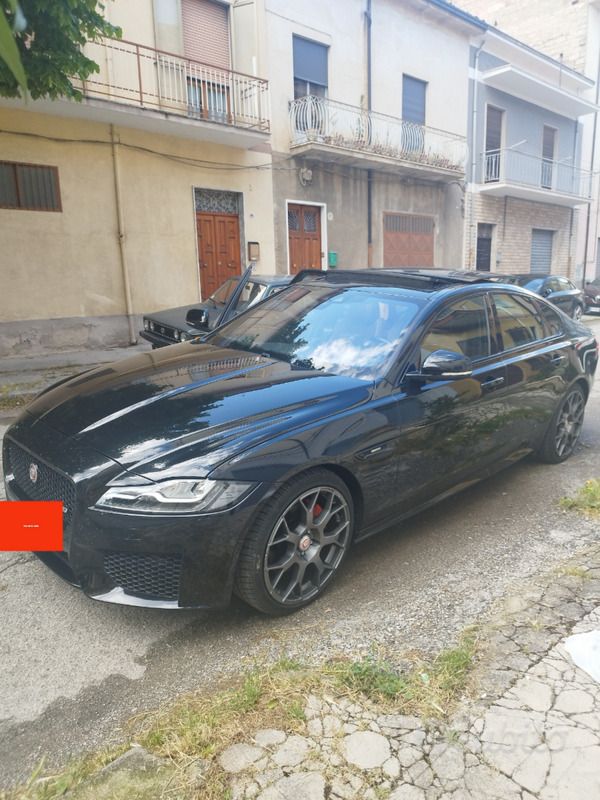 Usata Jaguar XF R-Sport 179 CV (131 kW) 2016 Nero Berlina