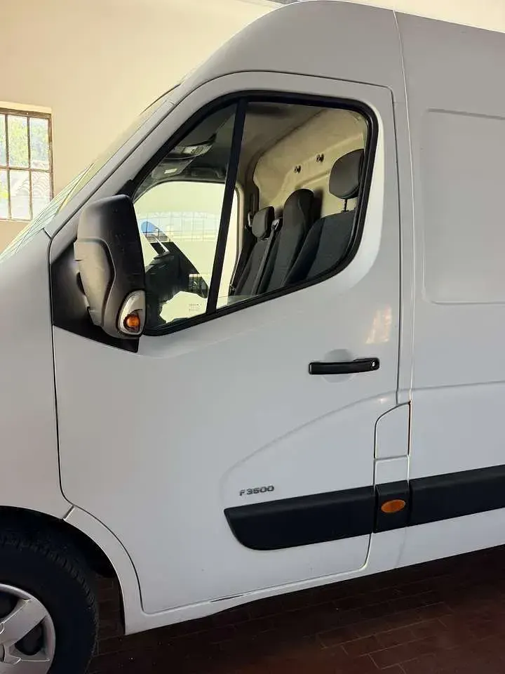 Usata Opel Movano 170 CV (125 kW) 2018 Bianco Monovolume