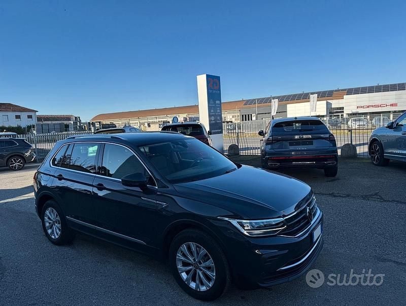 Usata VW Tiguan Life 150 CV (110 kW) 2021 Urano grey SUV