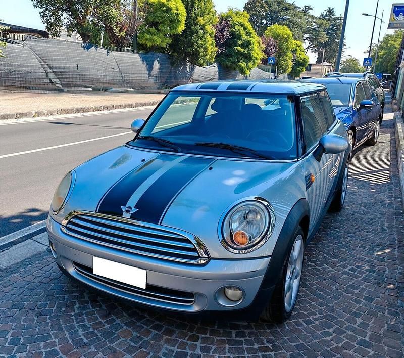 Usata Mini Cooper 120 CV (88 kW) 2007 Argento Utilitaria
