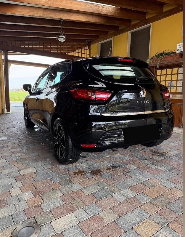 Usata Renault Clio IV 75 CV (55 kW) 2016 Nero Utilitaria