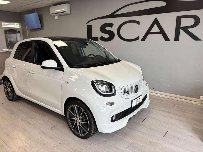 Bianco Usata 2018 Smart ForFour Brabus Due volumi | 17.990 € (Cara) - Immagine 1/4