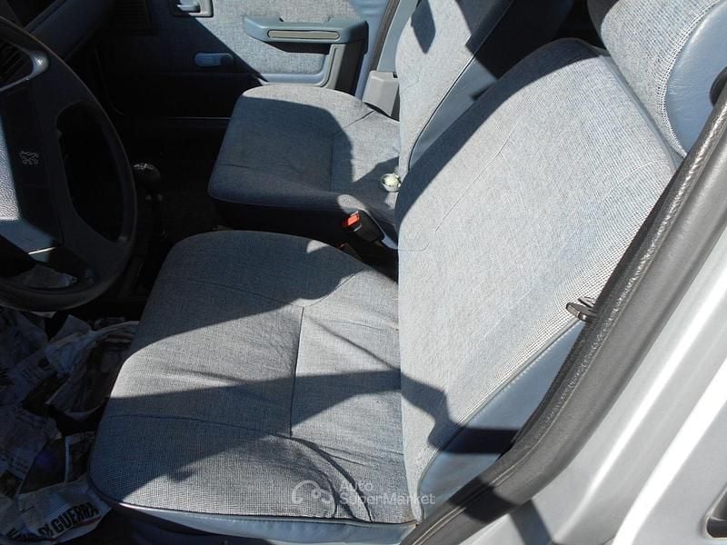 Usata Peugeot 309 61 CV (44 kW) 1987 Argento Utilitaria