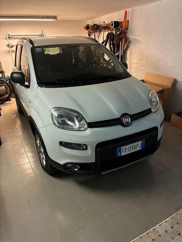 Usata Fiat Panda 4x4 S 95 CV (69 kW) 2018 Bianco Utilitaria
