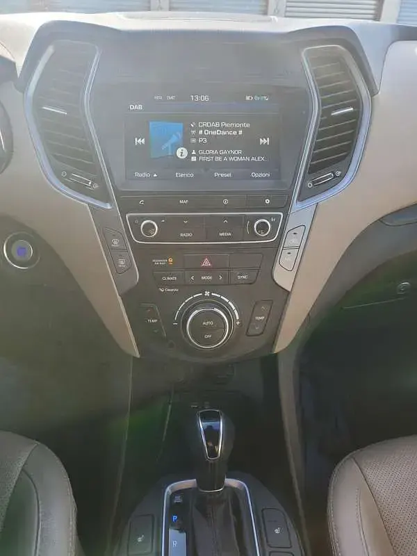 Usata Hyundai Santa Fe Xpossible 200 CV (147 kW) 2016 Nero SUV