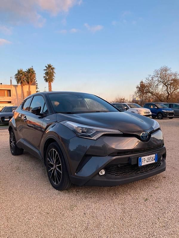 Usata Toyota C-HR Style 97 CV (71 kW) 2018 Grigio SUV