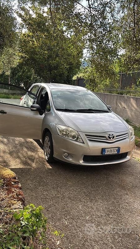 Usata Toyota Auris 99 CV (72 kW) 2021 Utilitaria