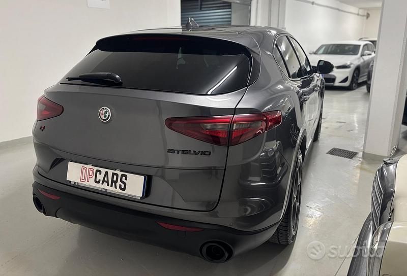 Usata Alfa Romeo Stelvio 210 CV (154 kW) 2020 Grigio SUV