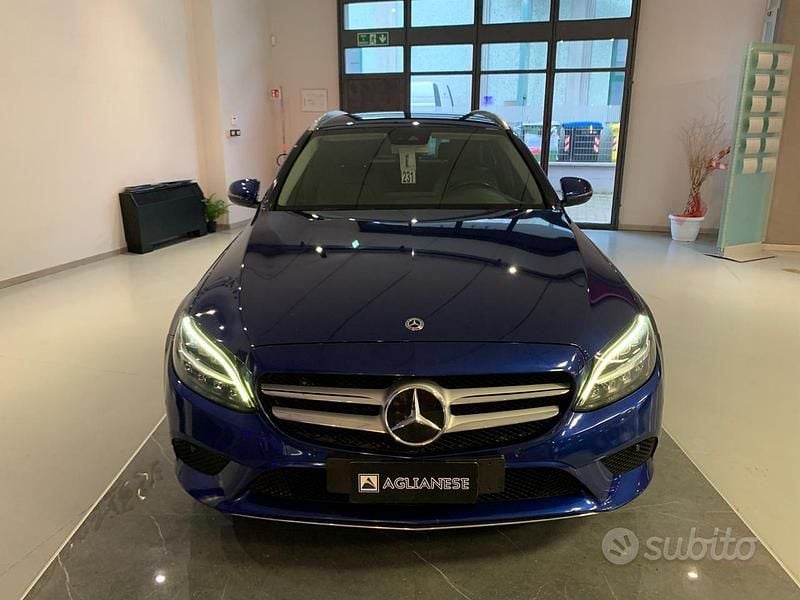 Usata Mercedes C300 Premium 245 CV (180 kW) 2019 Blu Station wagon