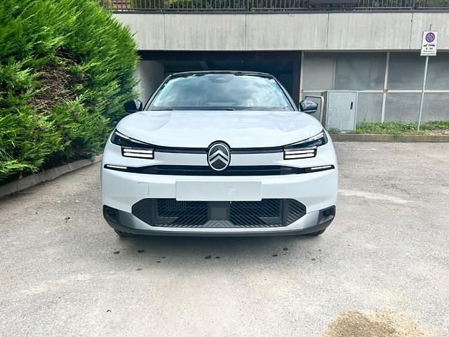 Nuova Citroën C4 2025 Alpine white SUV