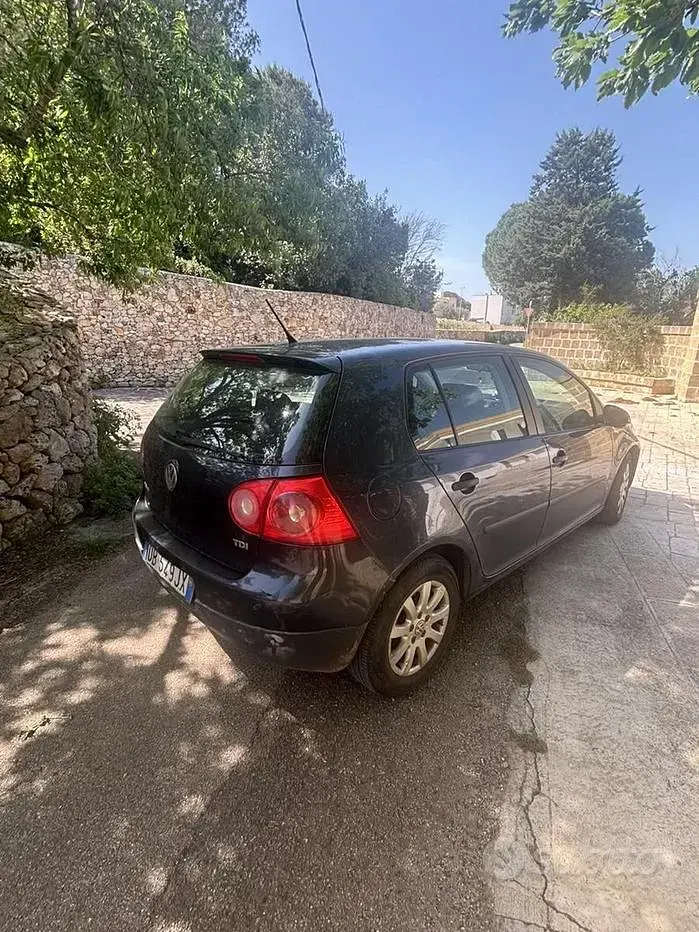 Usata VW Golf IV 105 CV (77 kW) 2006 Blu Berlina
