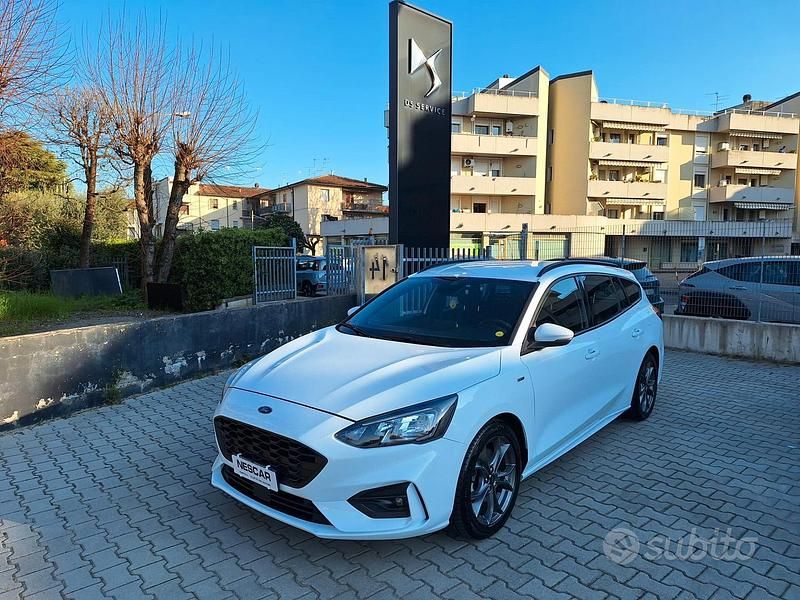 Usata Ford Focus ST-Line 120 CV (88 kW) 2021 Bianco Station wagon
