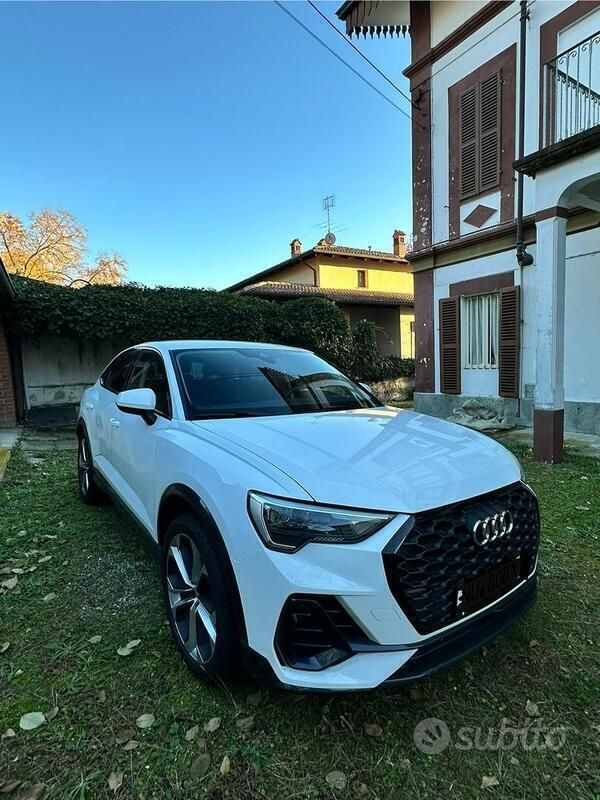 Usato 2022 Audi Q3 Benzin (37.000 €)