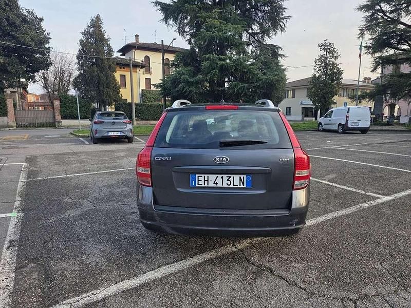 Usata Kia Ceed LX 90 CV (66 kW) 2011 Utilitaria