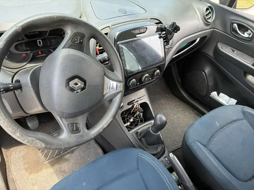 Usata Renault Captur 90 CV (66 kW) 2015 Grigio SUV