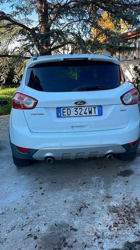 Bianco Usata 2011 Ford Kuga Titanium SUV | 4200 € (Buon prezzo) - Immagine 1/4