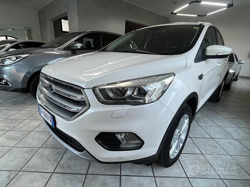 Usata Ford Kuga Titanium 150 CV (110 kW) 2018 Bianco SUV