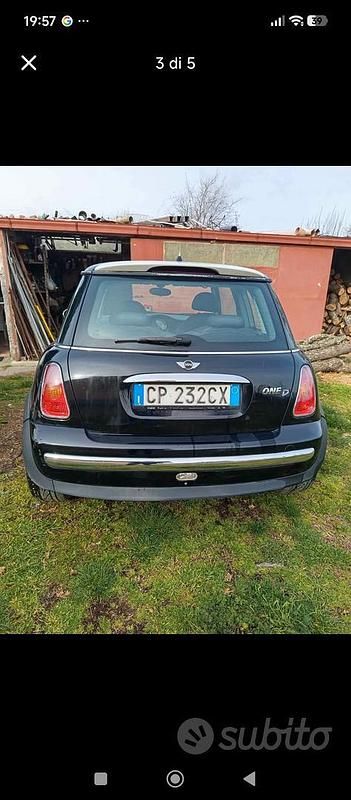 Usata Mini One D 75 CV (55 kW) 2004 Nero Utilitaria