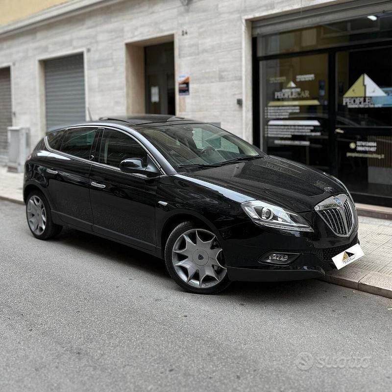 Nero Usata 2009 Lancia Delta Utilitaria | 5700 € (Buon prezzo) - Immagine 1/4