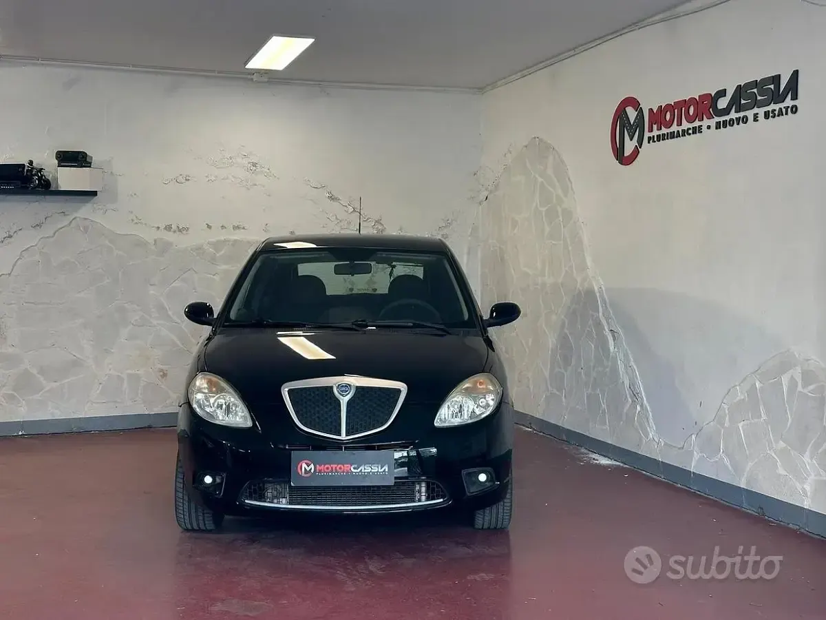 Usata Lancia Ypsilon 77 CV (56 kW) 2009 Nero Utilitaria