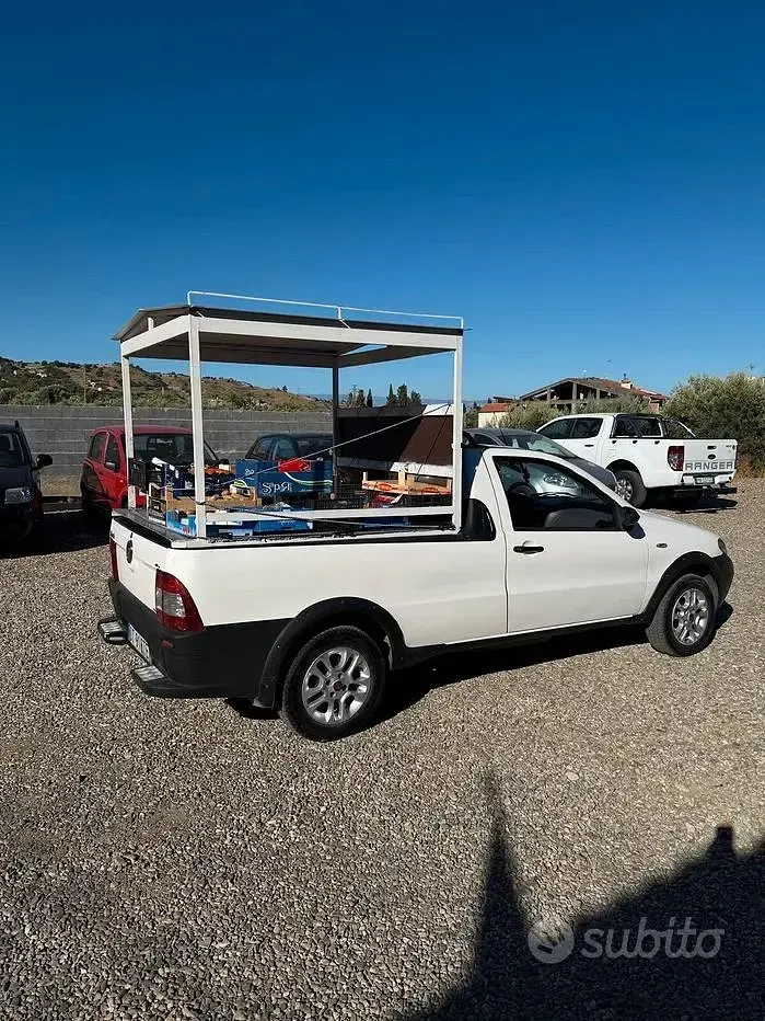 Usata Fiat Strada 84 CV (61 kW) 2009 Bianco Pick-up