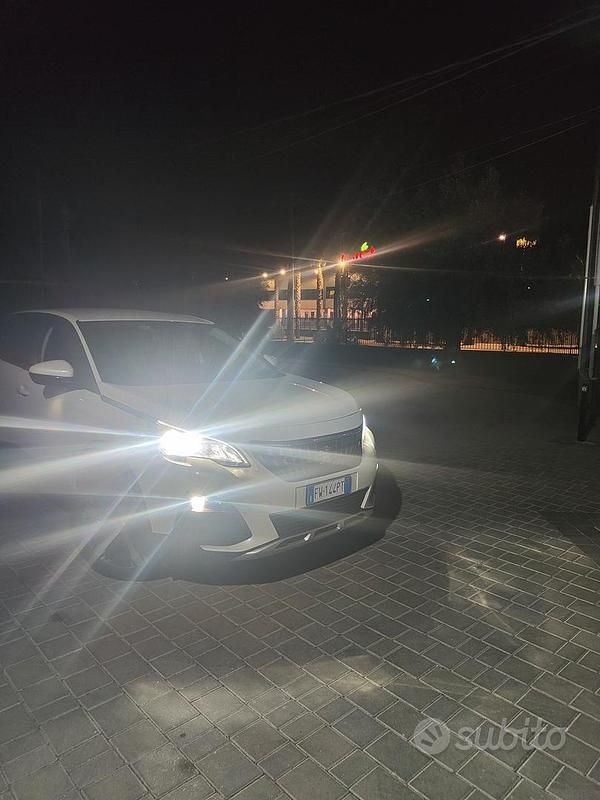 Usata Peugeot 3008 2019 Bianco SUV