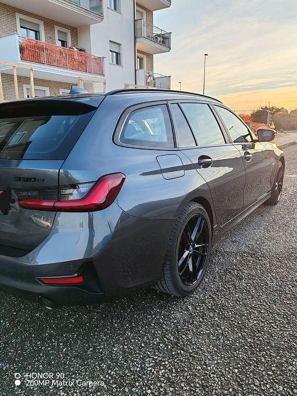 Usata BMW 330e Advantage 184 CV (135 kW) 2022 Station wagon